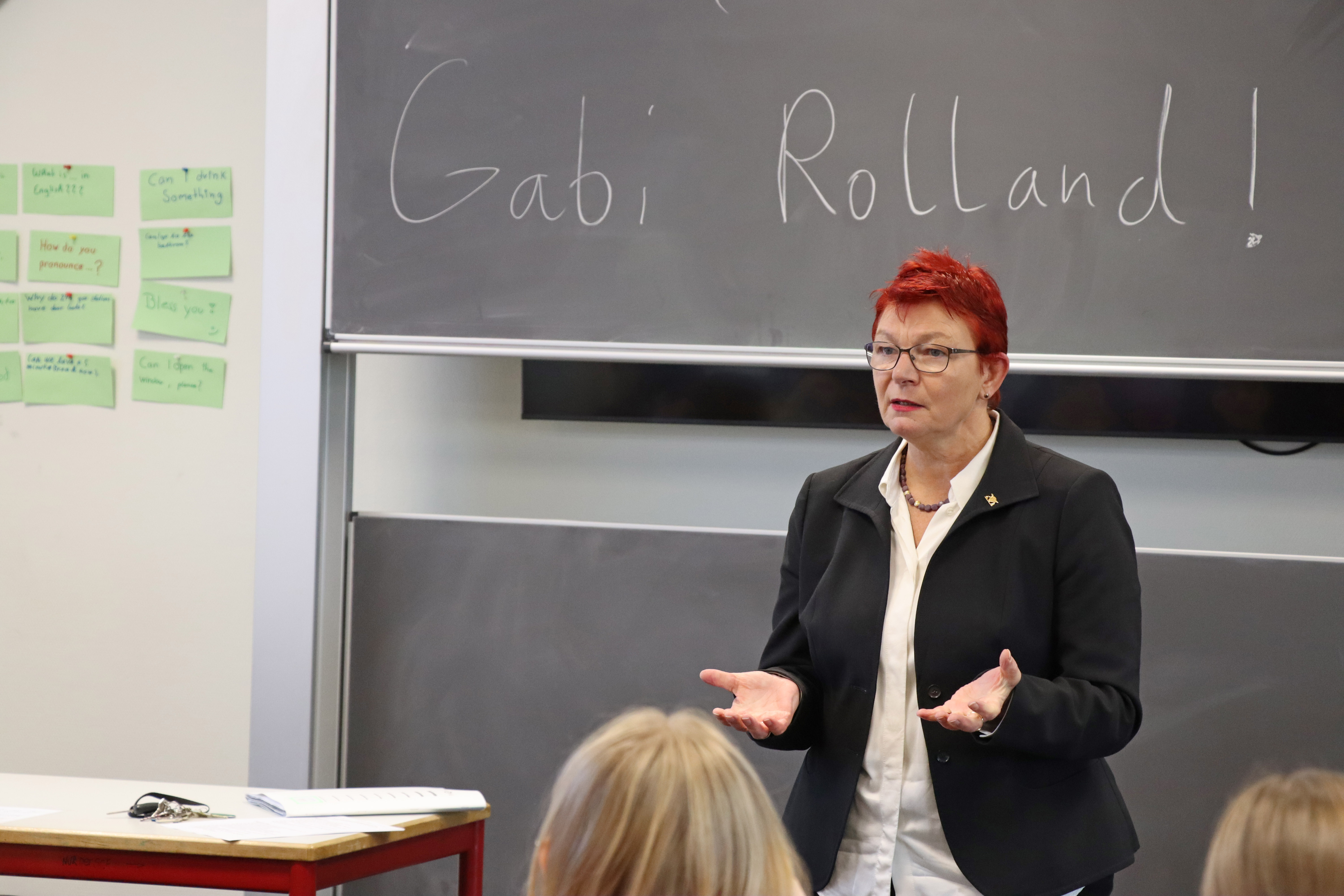 Gabi Rolland im Unterricht der 9B und 12D